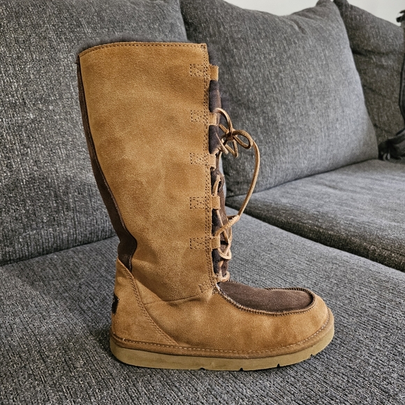 UGG Uptown Lace Up Genuine Leather Boots Two Tone - Picture 9 of 15